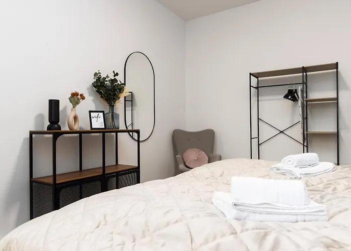 Design 2r Neustadt - Garten - Elbnahe - Airport Апартаменты *