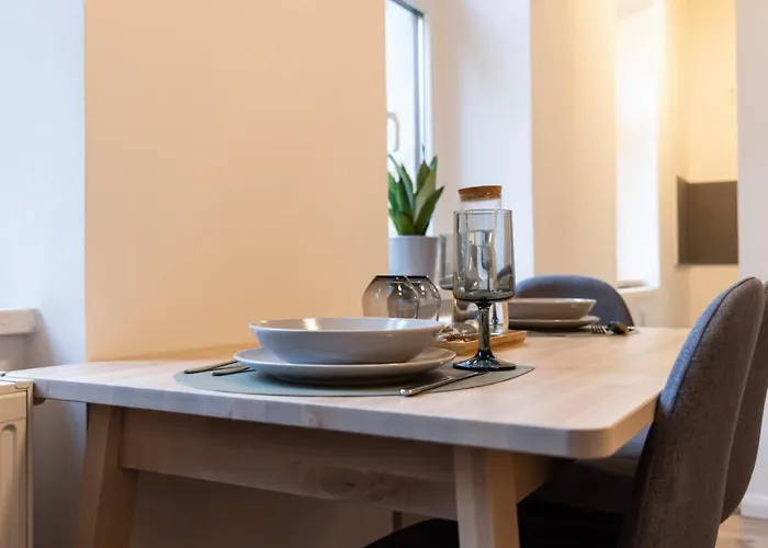 Design 2r Neustadt - Garten - Elbnahe - Airport Апартаменты *